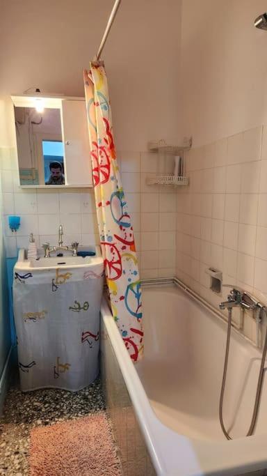 Little Chill Apartment Athens Luaran gambar